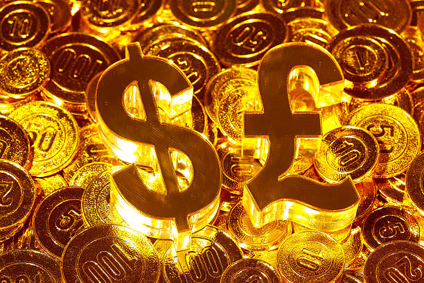 3 d icône des pièces d'or heap - currency us paper currency five dollar bill usa photos et images de collection