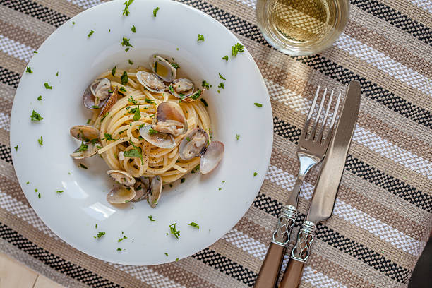 Spaghetti con le vongole - foto stock