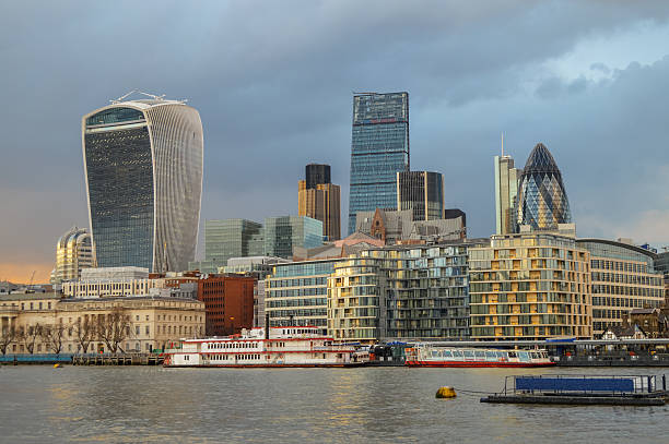 istock Amazing London skyline during sunset 499906628