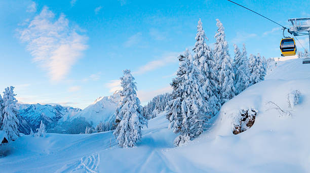 istock Morning mountain landscape 499910890