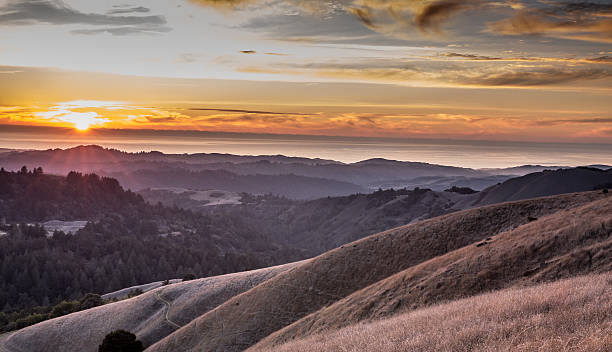 istock Sunset at Russian Ridge Open Space Preserve, San Mateo County 499926372