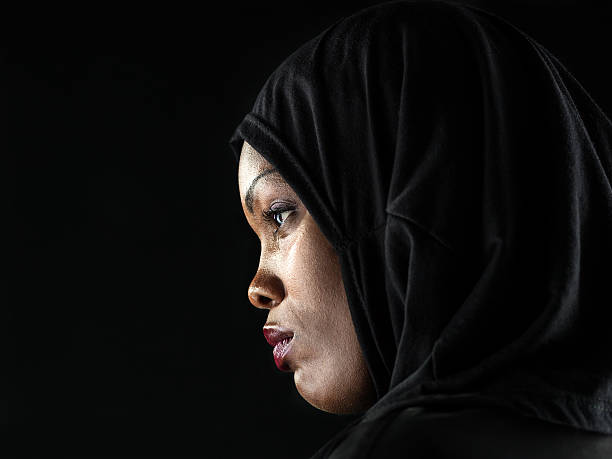 プロフィールのアフリカイスラム教徒の女性 - milfeh ストックフォトと画像