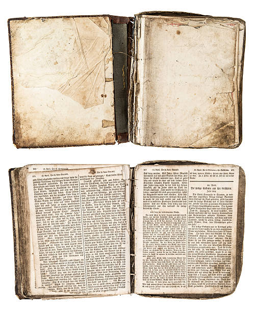 otwórz zabytkowa książka z 1861 z grunge strony - bible old book ancient zdjęcia i obrazy z banku zdjęć