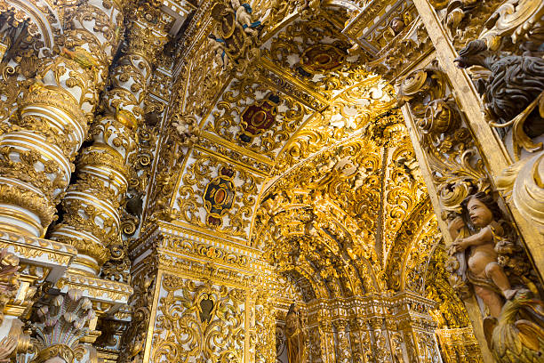 Brazil Salvador - The Sao Francisco Church The Sao Francisco Church and Convent of Salvador ( Portuguese: Convento e Igreja de Sao Francisco ) The church was built between 1708 and 1723, but the interior was decorated by several artists during a great part of the 18th century. Most decoration of the church and convent were finished by 1755. sao francisco church bahia state stock pictures, royalty-free photos & images