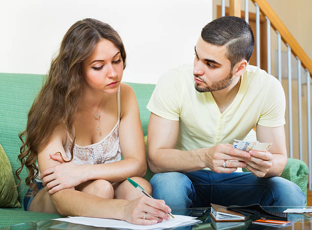 istock Family with money and documents 500000117
