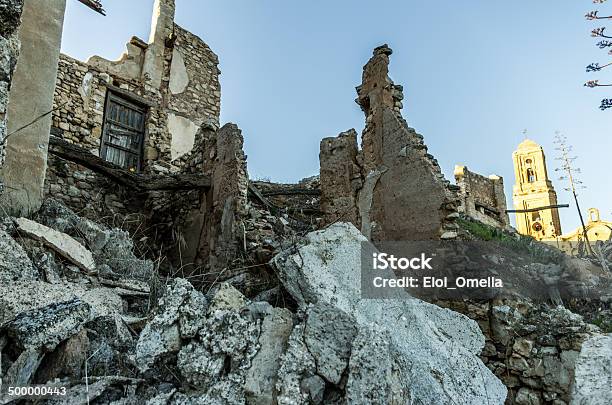 Hiszpańska Wojna Domowa Zniszczone Miasto Santa Coloma Cervello - zdjęcia stockowe i więcej obrazów Bez ludzi