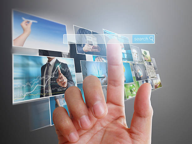 istock Reaching images streaming, digital photo 500001774