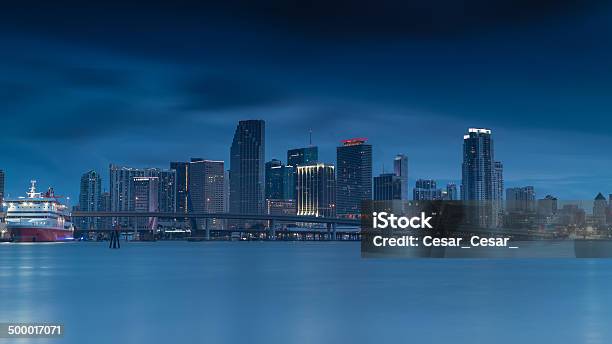 Miami Bayside - Fotografie stock e altre immagini di Ambientazione esterna - Ambientazione esterna, Antenna - Attrezzatura per le telecomunicazioni, Bellezza naturale