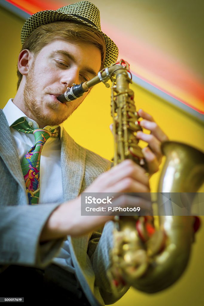 Jouant au Saxophone - 50 s Style - Photo de 1950-1959 libre de droits