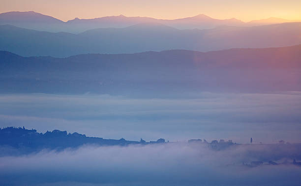 istock Dawn in a central Italian mountain landscape 500045528