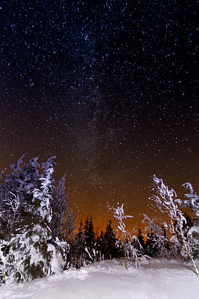 winterliche berglandschaft. - dragobrat stock-fotos und bilder