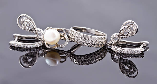istock Elegant silver earrings in the shape of a horseshoe 500074242