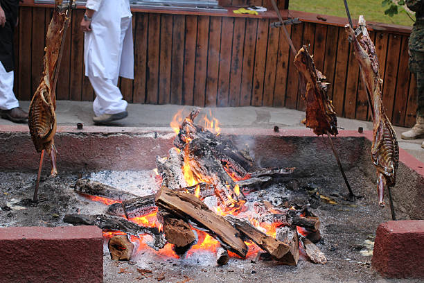 carneiro churrasco da patagónia - otono imagens e fotografias de stock