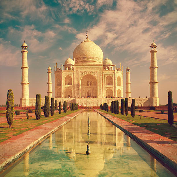 istock Taj Mahal in Agra, Uttar Pradesh, India 500094368