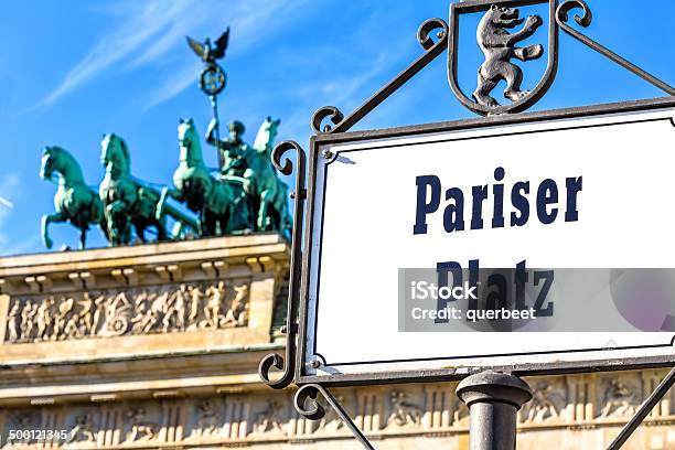 Paris Platz Und Dem Brandenburger Tor Berlin Stockfoto und mehr Bilder von Alt - Alt, Architektur, Außenaufnahme von Gebäuden