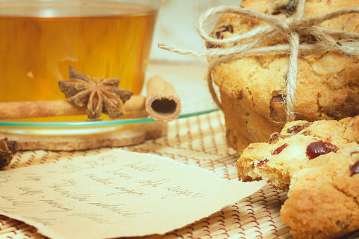 vanilla tea with cranberry chocolate cookies