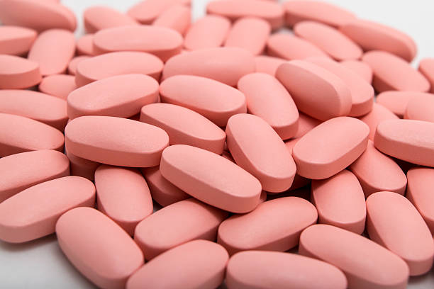 istock Pile of tablets vitamines 500173110