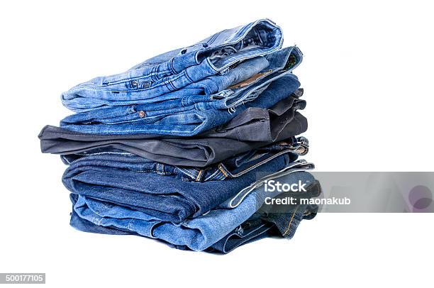 Sacco Di Jeans - Fotografie stock e altre immagini di Abbigliamento - Abbigliamento, Abbigliamento casual, Adulto