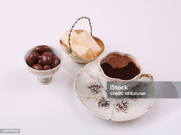 Turkish Coffee With Turkish Delight — стоковые фотографии и другие картинки Turkish Food - Turkish Food, Без людей, Белый фон