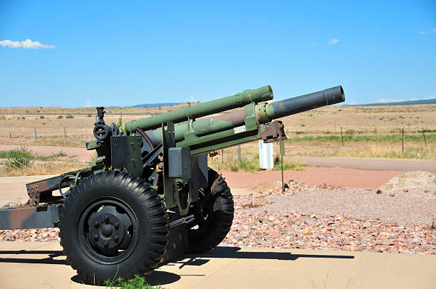 105 mm obusier (m2a2) - howitzer photos et images de collection