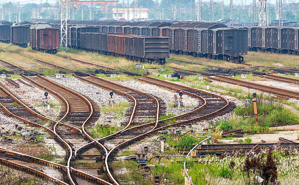 て、片道の鉄道 - the way forward flash ストックフォトと画像