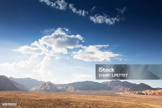 Canyon Di Roccia Rossa - Fotografie stock e altre immagini di Ambientazione esterna - Ambientazione esterna, Composizione orizzontale, Deserto