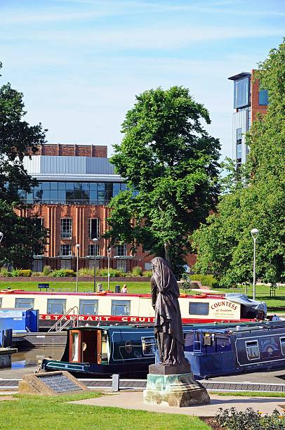 royal sakespeare theatre, stratford-upon-avon. - royal shakespeare theatre stock-fotos und bilder