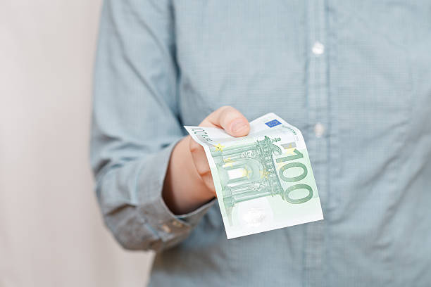 istock hundred euro banknote in arm 500307093