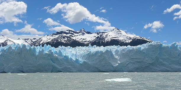istock Glacier in Patagonia 500309145