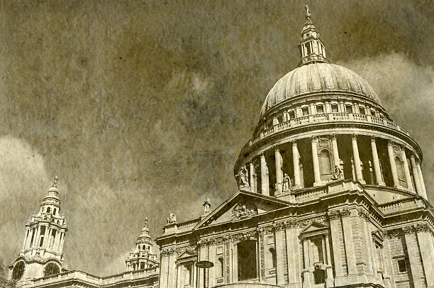 istock Vintage St. Paul's Cathedral in London 500321303