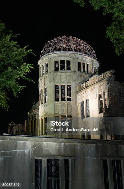 Photo libre de droit de Dôme De La Bombe Atomique Dhiroshima Memorial De Nuit banque d'images et plus d'images libres de droit de Acier