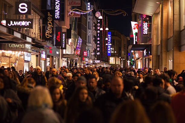 istock Santa Claus Sunday sales open in Dortmund 500322512
