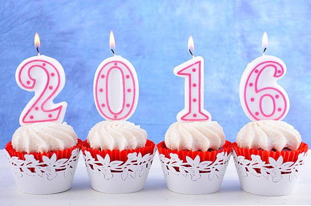 istock Happy New Year 2016 Cupcakes 500327924