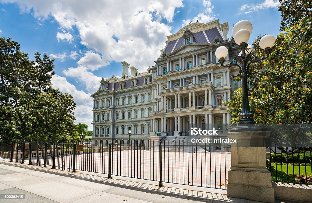 Eisenhower Executive Office Building a Washington, D.C.  STATI UNITI - Foto stock royalty-free di Albero