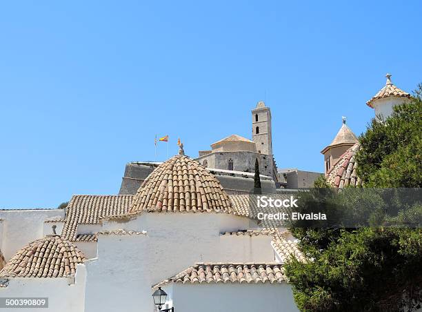 Dalt Vila Foto de stock y más banco de imágenes de Fondos - Fondos, Ibiza, Accesibilidad