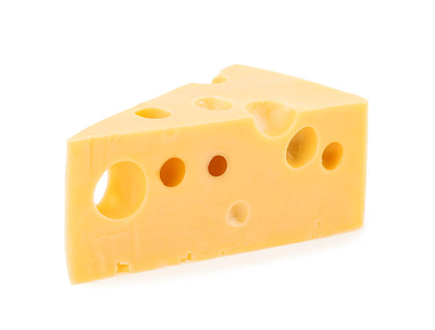 pedaço de queijo isolado - queijo imagens e fotografias de stock