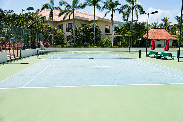 istock Empty tennis court 500456117