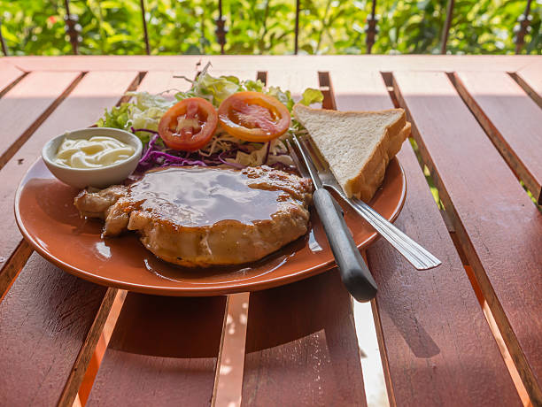 istock Grilled steak and vegetable salad 500456862