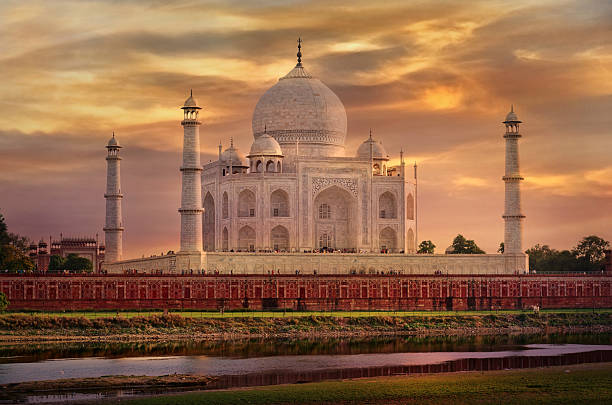 istock Taj Mahal in Agra, India 500461672