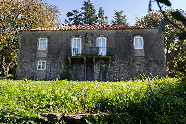 istock Galician Deserted Mansion 500464482