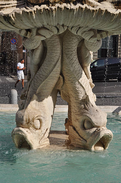 istock Fountain of Piazza Colonna in Rome 500478757