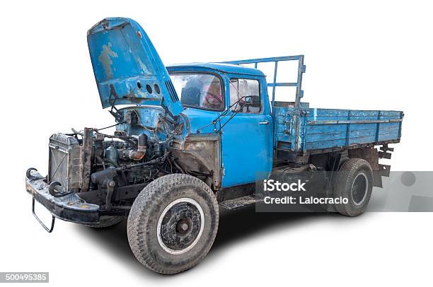 Camión De Foto de stock y más banco de imágenes de Mecánico - Mecánico, Viejo, Abollado