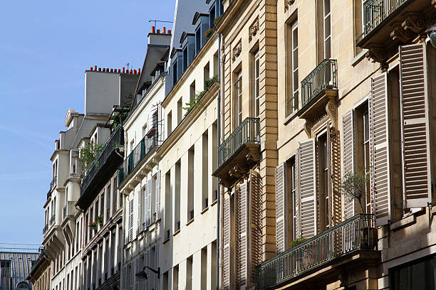 istock Walls of the Paris Streets 500495751