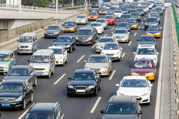 istock urban traffic jam in the rush hour，Fuzzy automotive background 500509382