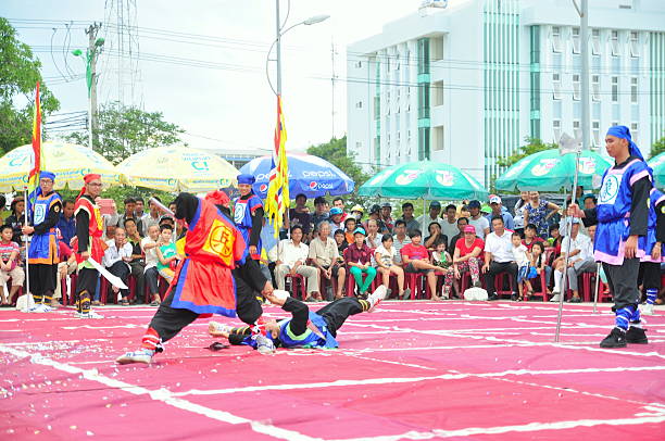 sztuki walki ludzi w szachy w festiwalu - city urban scene china crowded zdjęcia i obrazy z banku zdjęć