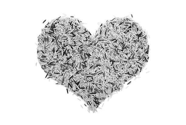 istock Wild rice in a heart shape 500535628