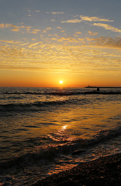 istock Beautiful sea sunset 500541546