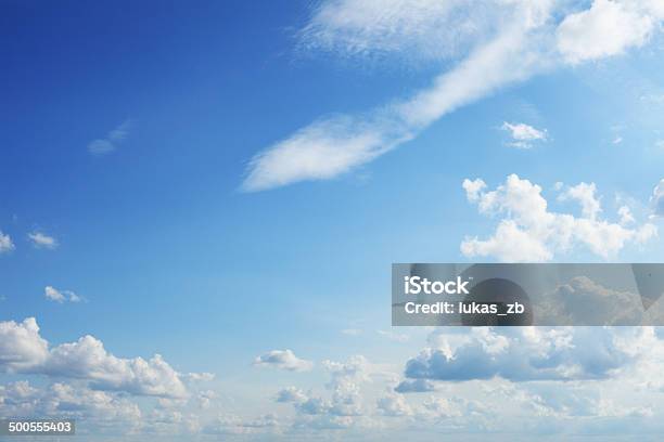 Cielo De Fondo Foto de stock y más banco de imágenes de Abstracto - Abstracto, Aire libre, Azul