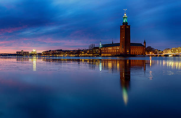 stadshuset, la ciudad de estocolmo-hall. - riddarfjarden fotografías e imágenes de stock