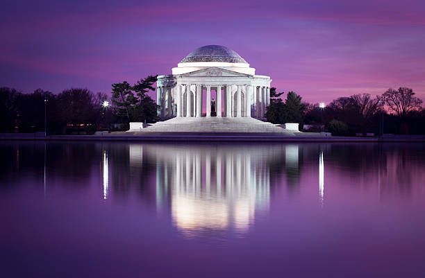 jefferson memorial, d.c., - war memorial holiday stock-fotos und bilder